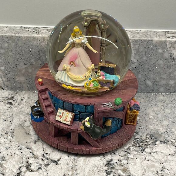 Disney Cinderella Musical Snow Globe A Dream is a Wish Your Heart Makes *as is* - Picture 1 of 11